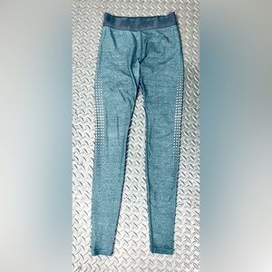 NIKE Sports Leggings for Womens. Size Small, Color Heather Gray.